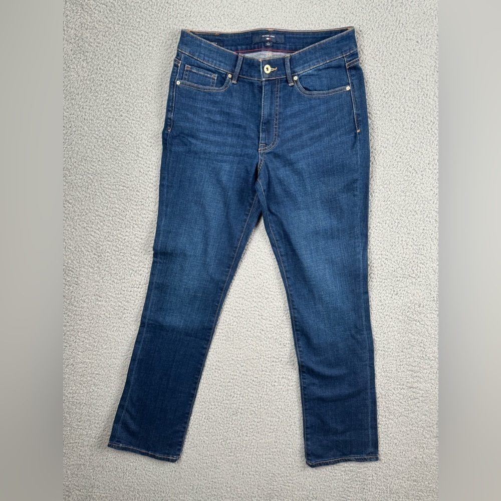 Tommy Hilfiger Jeans Womens 6 Tribeca Straight Leg Medium Wash